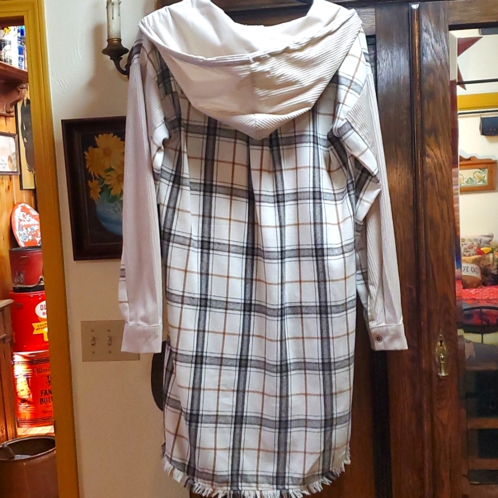 Shirt jacket... - Picture 4 of 15